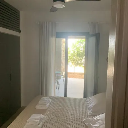 Apartment Paros-memories-neubau-villen, Sportpool Aspro Chorio